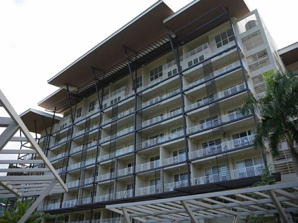 Beach Condos at Pico de Loro Cove: Seaside Comfort with Modern Amenities Nasugbu Exterior photo