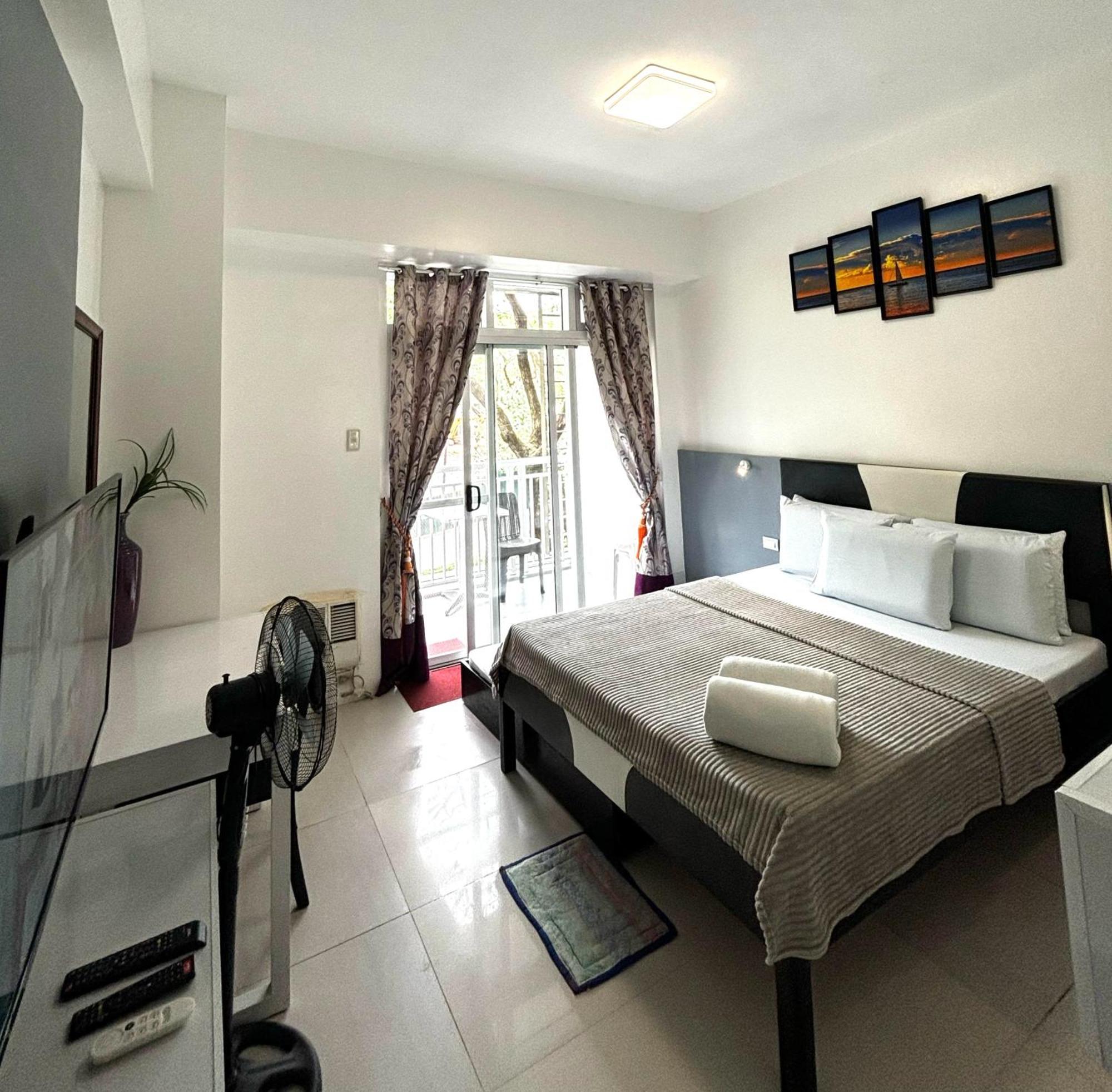 Beach Condos at Pico de Loro Cove: Seaside Comfort with Modern Amenities Nasugbu Exterior photo